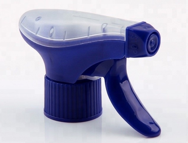 Coup d'injection de revêtement de poudre moulant le petit bec de pulvérisation de bouteille d'eau